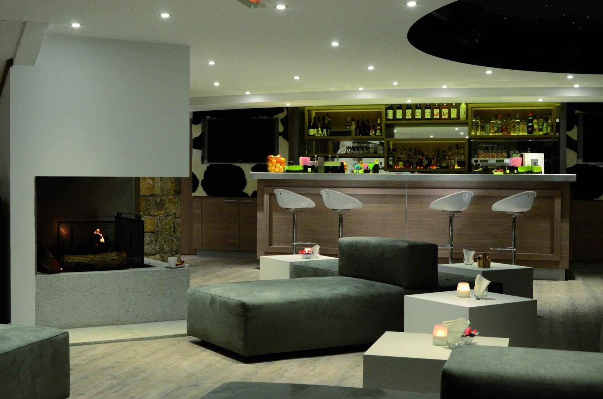 Hotel L'Eden Des Cimes - Vacances Bleues - Belle Plagne 2100 Ла-Плань Экстерьер фото